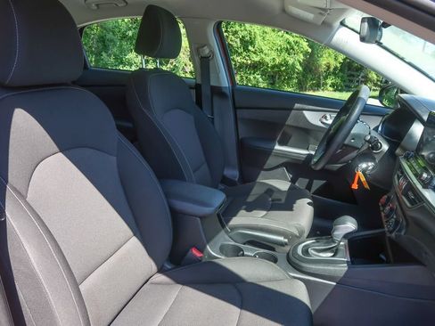 Used 2023 Kia Forte LXS FWD image 17