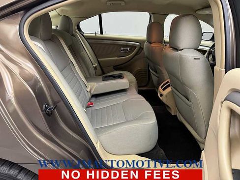 Used 2015 Ford Taurus SE image 17