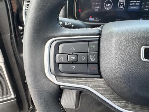 Used 2023 Jeep Wagoneer Series III w/ Convenience Group I RWD image 25
