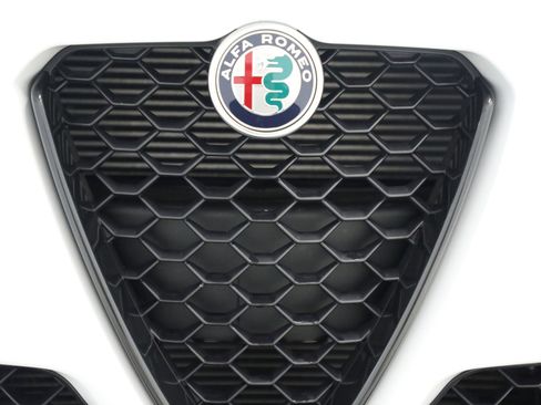 Used 2022 Alfa Romeo Giulia Sprint image 25