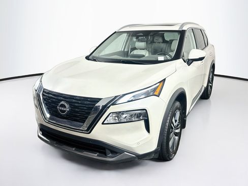 Used 2023 Nissan Rogue SL w/ SL Premium Package FWD image 3