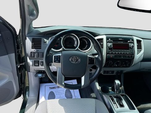 Used 2012 Toyota Tacoma 4x4 Access Cab V6 w/ SR5 Pkg image 24