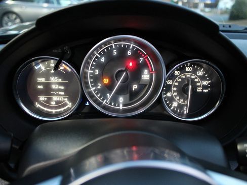 Used 2017 MAZDA MX-5 Miata RF Club image 9