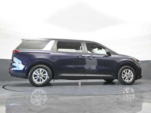Used 2024 Kia Carnival LX FWD image 62
