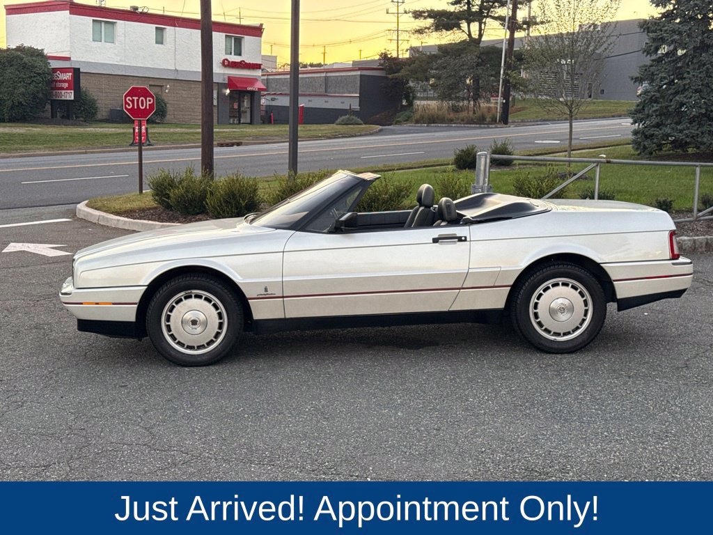 Used 1989 Cadillac Allante FWD image 4