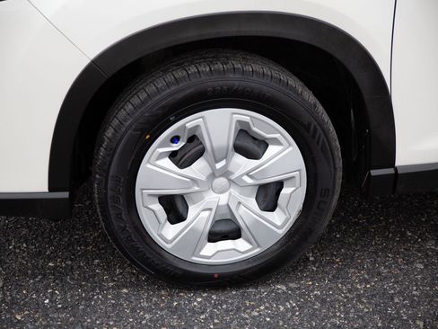 Used 2023 Subaru Forester image 9