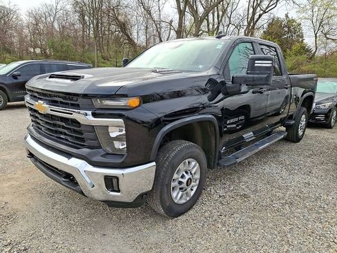Used 2025 Chevrolet Silverado 2500 LT w/ Convenience Package image 3