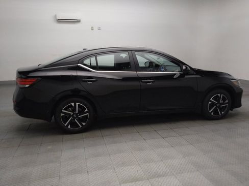 Used 2025 Nissan Sentra SV FWD image 10