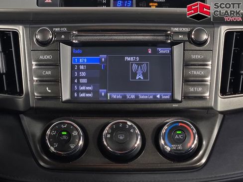 Used 2014 Toyota RAV4 LE FWD image 21