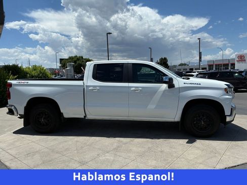 Used 2021 Chevrolet Silverado 1500 LT w/ Bed Protection Package AWD/4WD image 2