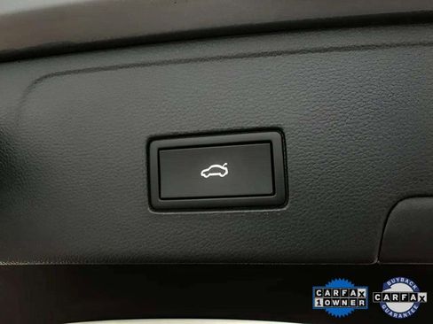 Used 2023 Volkswagen Atlas Cross Sport SE w/ Panoramic Sunroof Package image 8