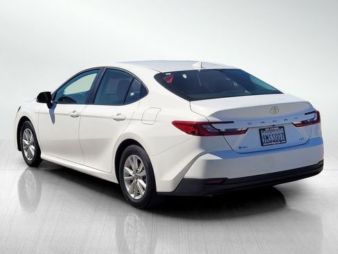 Used 2025 Toyota Camry LE FWD image 6
