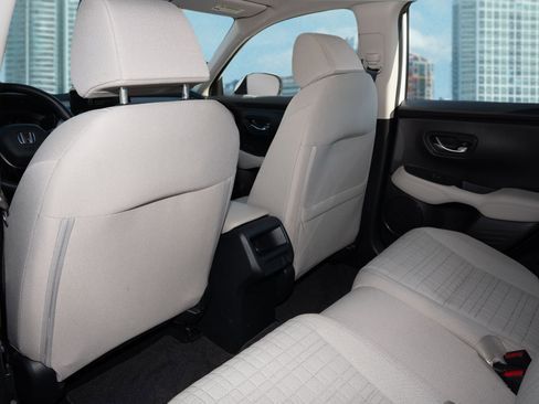 Certified 2024 Honda HR-V LX image 17