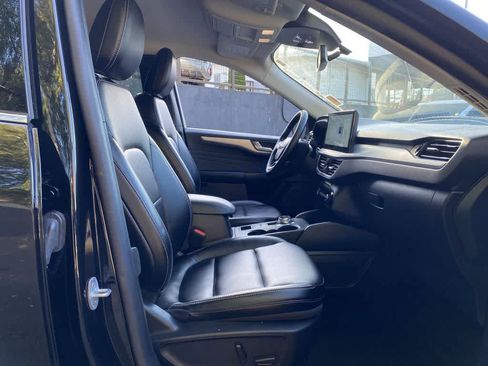 Used 2025 Ford Escape Platinum AWD/4WD image 19