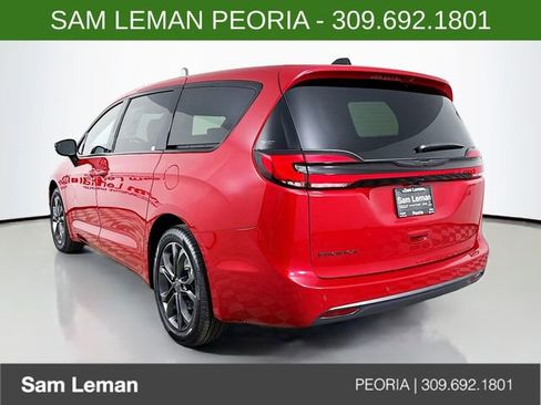 New 2026 Chrysler Pacifica Select FWD image 5