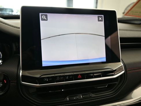 Used 2023 Jeep Compass Trailhawk w/ Trailhawk Elite Group image 23