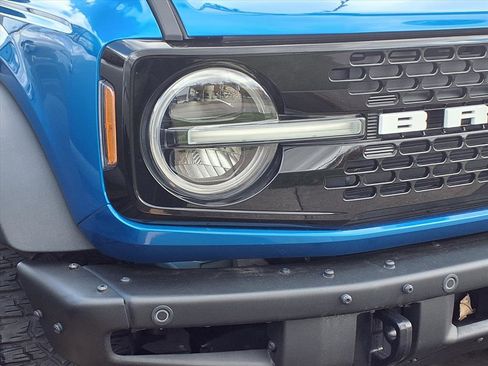 Used 2022 Ford Bronco Wildtrak image 32