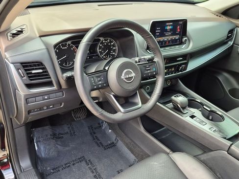 Used 2023 Nissan Rogue SV w/ SV Premium B Package FWD image 10