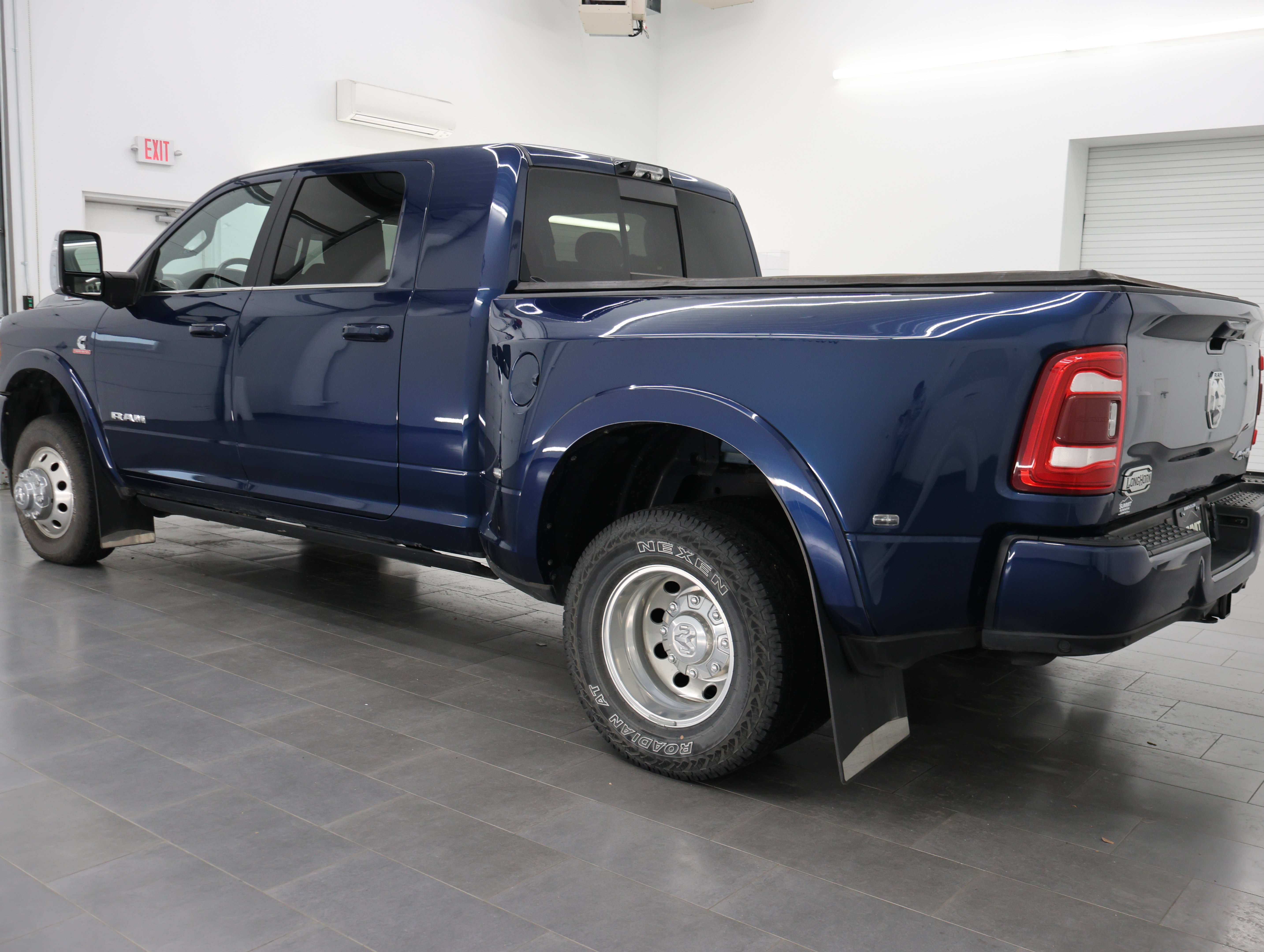 Used 2023 RAM 3500 Limited AWD/4WD image 6
