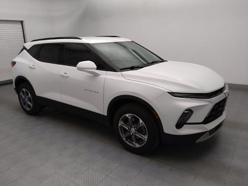 Used 2024 Chevrolet Blazer LT w/ Convenience Package FWD image 11