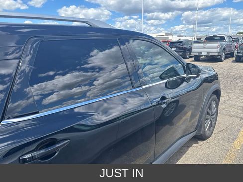 Used 2022 Nissan Pathfinder SL AWD/4WD image 10