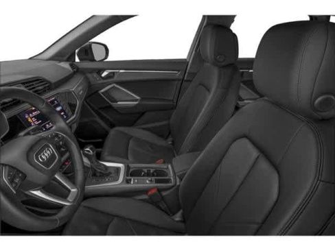Used 2023 Audi Q3 2.0T Premium w/ Black Optic Sport Package image 11