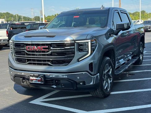 Used 2024 GMC Sierra 1500 SLT w/ SLT Premium Plus Package AWD/4WD image 11