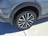 Used 2023 Nissan Kicks SV image 6