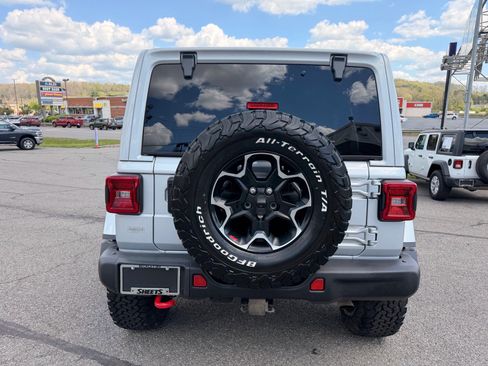 Used 2023 Jeep Wrangler Unlimited Rubicon w/ Steel Bumper Group AWD/4WD image 5