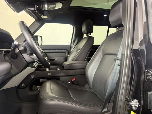 Used 2024 Land Rover Defender 110 S image 5