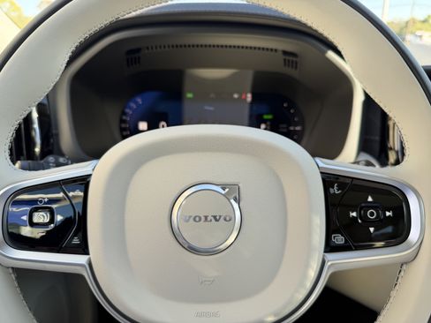New 2026 Volvo XC60 T8 Ultra w/ Climate Package image 30