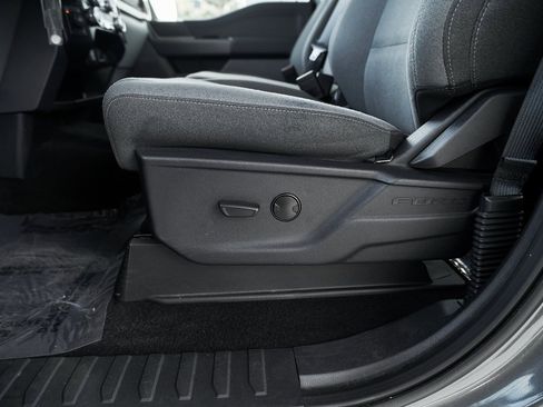 Used 2025 Ford F150 XLT w/ Equipment Group 301A Standard image 25