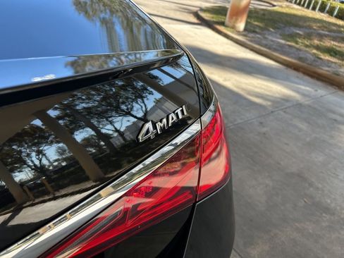 Used 2022 Mercedes-Benz S 580 4MATIC Sedan w/ AMG Line Package image 21