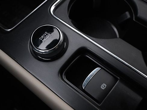 New 2026 Lincoln Corsair Premiere AWD/4WD image 32