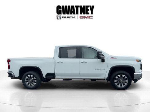 Used 2025 Chevrolet Silverado 2500 LT w/ Safety Package AWD/4WD image 4