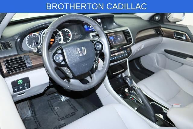 Used 2017 Honda Accord Touring image 27