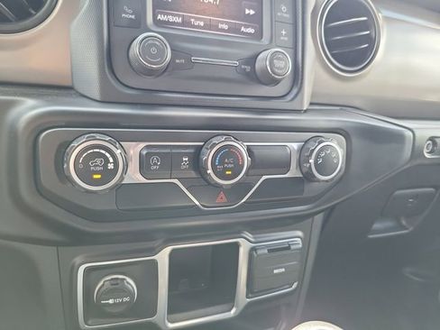 Used 2020 Jeep Wrangler Sport AWD/4WD image 21