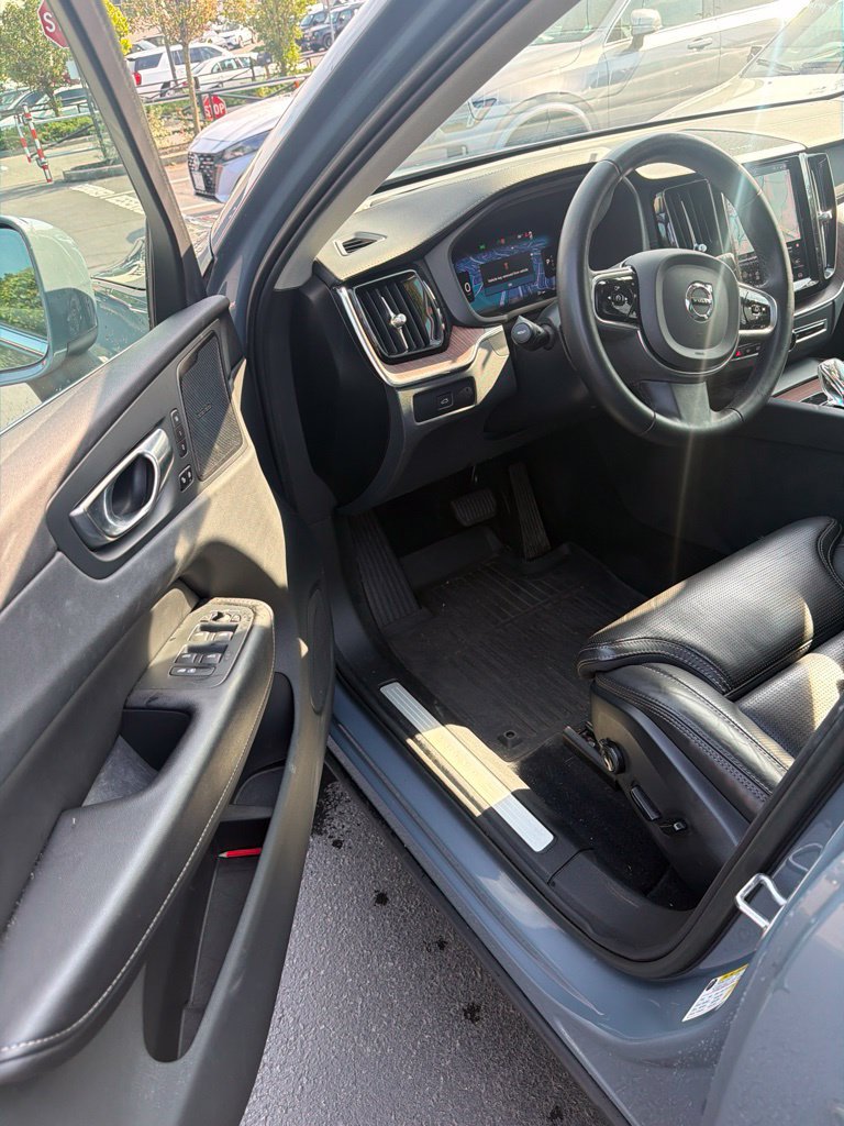 Used 2023 Volvo XC60 B6 Ultimate AWD/4WD image 11