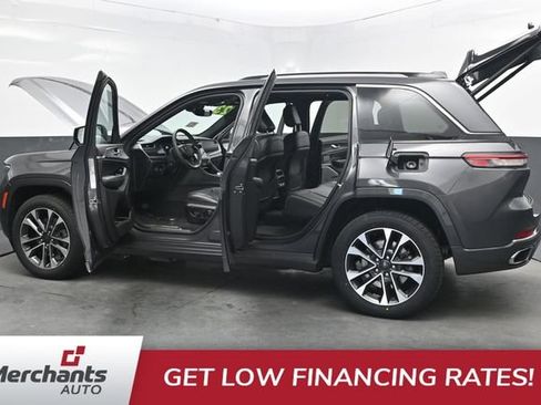 Used 2023 Jeep Grand Cherokee Overland AWD/4WD image 46