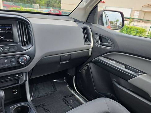 Used 2019 Chevrolet Colorado W/T w/ WT Convenience Package RWD image 28