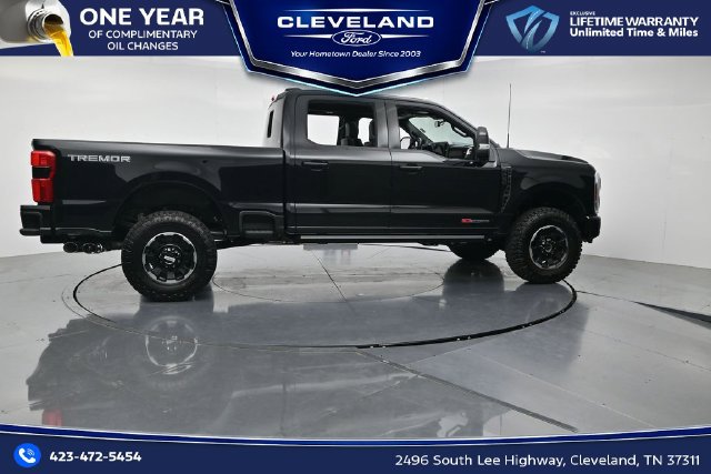 New 2026 Ford F250 Platinum w/ Tremor Off-Road Package AWD/4WD image 2