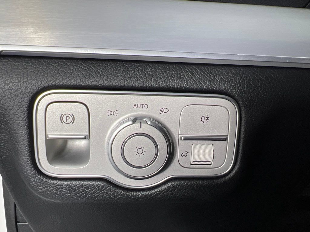 Used 2024 Mercedes-Benz GLE 450e 4MATIC image 31