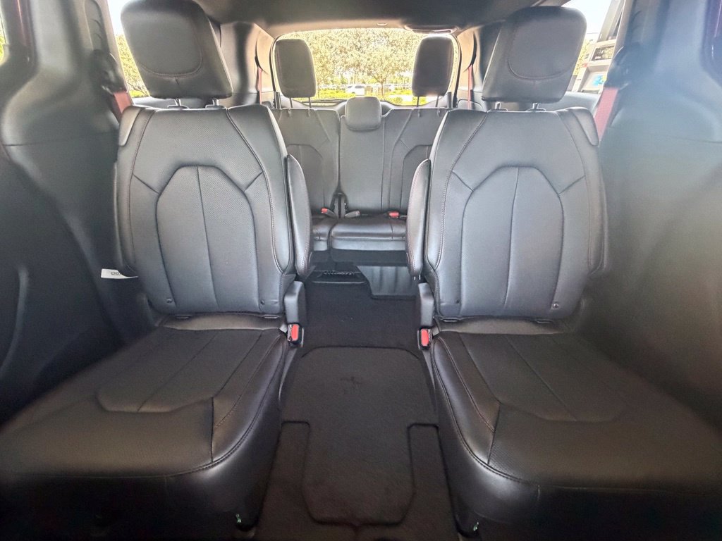 New 2027 Chrysler Pacifica Select FWD image 26