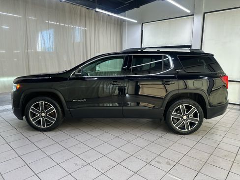 Certified 2023 GMC Acadia SLT w/ Technology Package AWD/4WD image 11