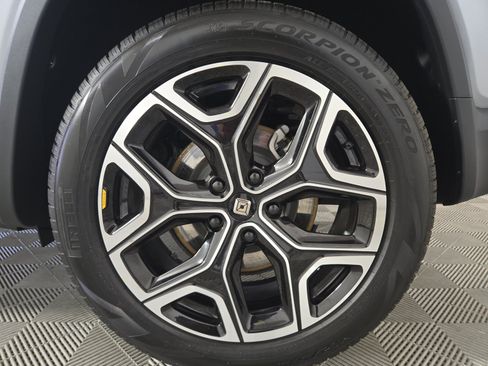 Used 2025 Rivian R1S Adventure AWD/4WD image 10