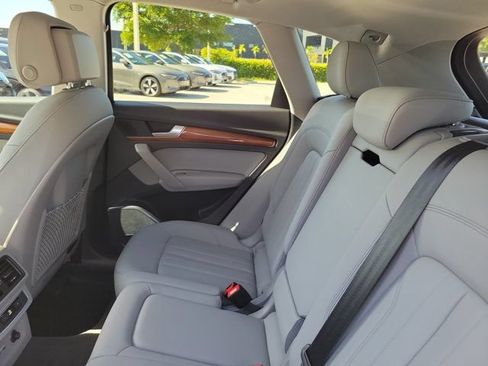 Certified 2023 Audi Q5 2.0T Premium w/ Convenience Package AWD/4WD image 11