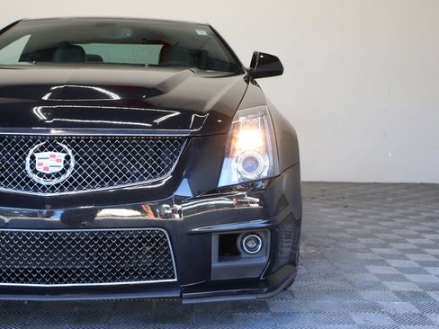 Used 2015 Cadillac CTS V RWD image 5