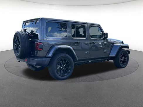 Certified 2025 Jeep Wrangler Unlimited Sahara w/ Safety Group AWD/4WD image 6