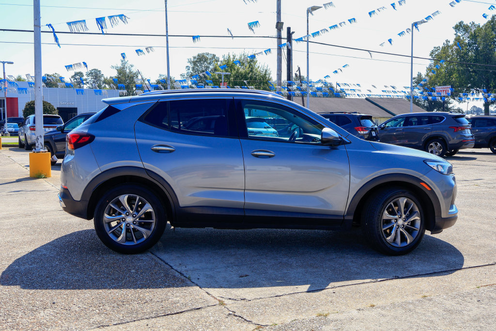 Used 2023 Buick Encore GX Essence w/ Experience Buick Package FWD image 22