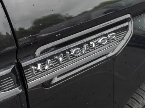 Used 2022 Lincoln Navigator L Reserve RWD image 14
